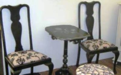Svarta stolar i barock